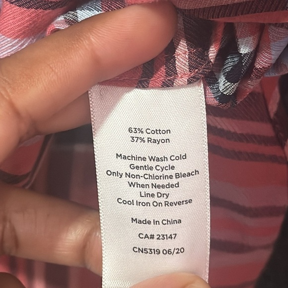 TALBOTS Women’s Pink Plaid Long Sleeve Button Up Shirt Petite Medium - Picture 5 of 5